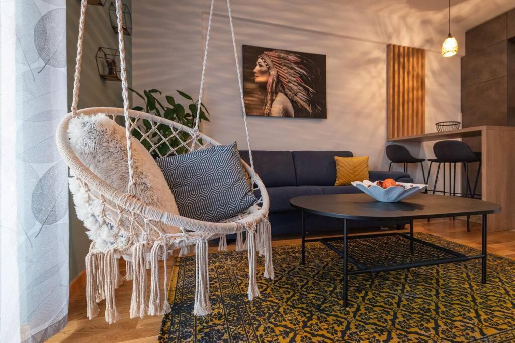 דירה Modern, Bright And Cozy